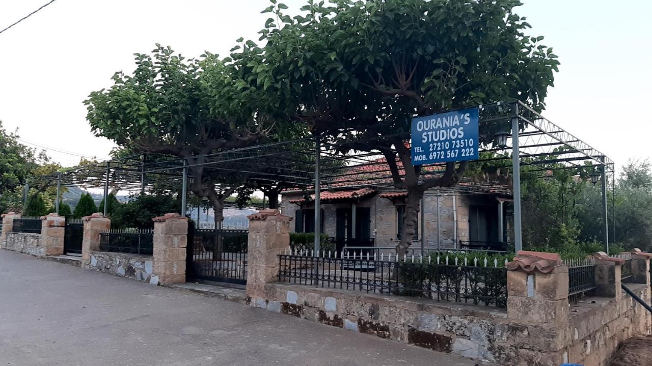 Ouranias Studios Kardhamili Esterno foto